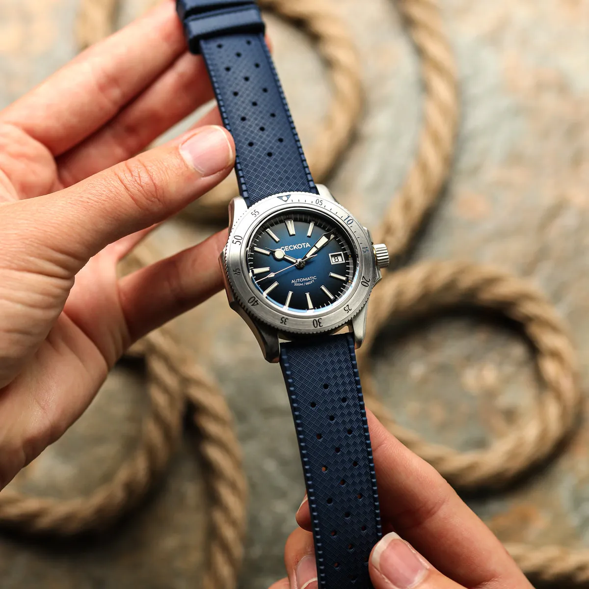 Classic Tropical Style FKM Rubber Watch Strap - Deep Sea Blue